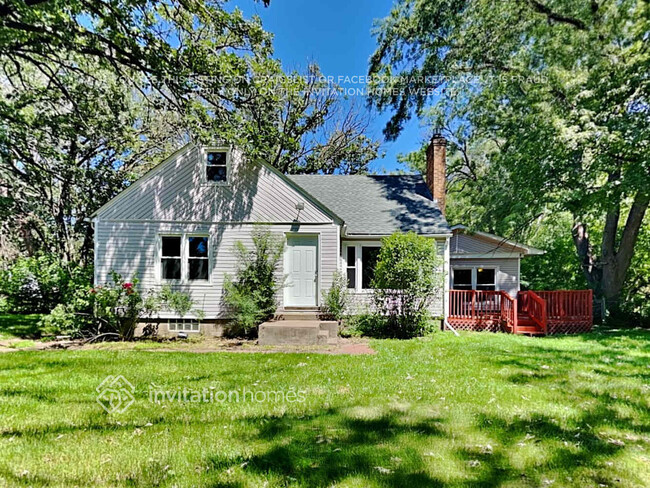 Building Photo - 8501 Goodhue St NE