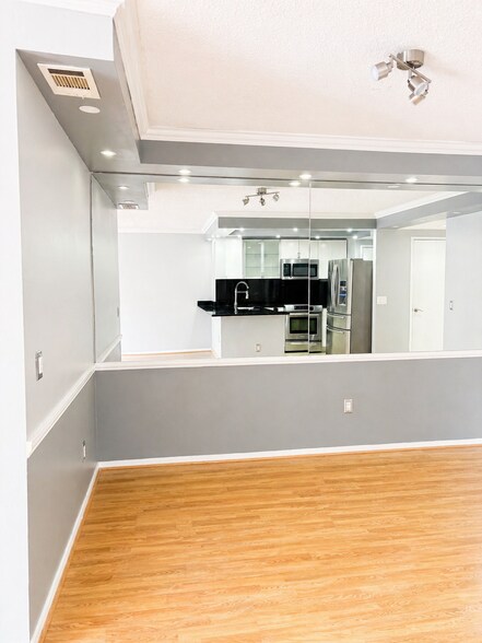 Building Photo - 6101 Edsall Rd