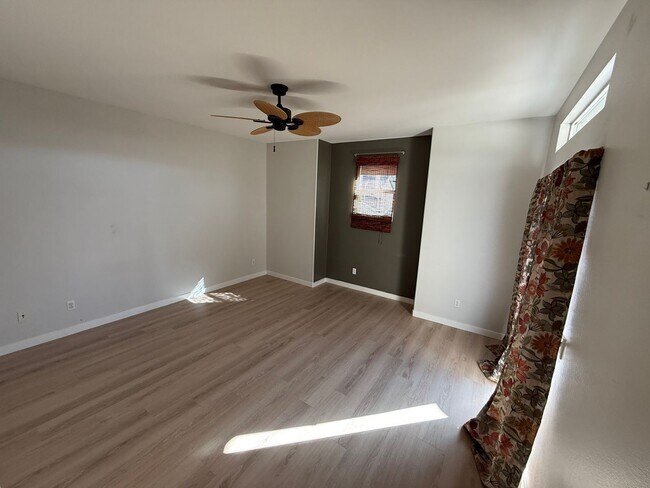 Building Photo - Spacious 3-Bedroom Home in the Andorra Community of Valencia!