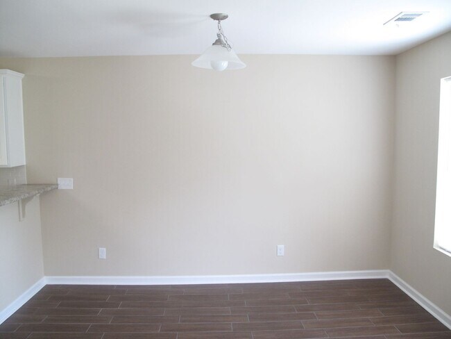 Building Photo - 160 Connor Lp