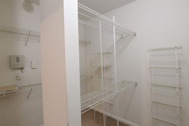 Building Photo - 1330 Old Spanish Trl