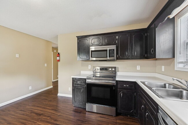 Building Photo - 269 A EXECUTIVE AVE, CLARKSVILLE, TN 37042