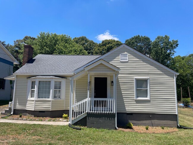 Building Photo - 3438 Harmon Rd
