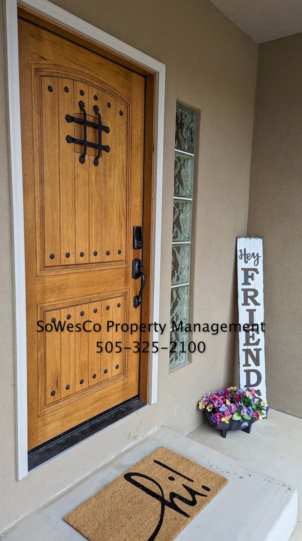 Building Photo - Beautifully Furnished Home on 2.5 acres