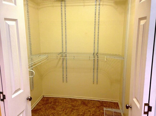 Building Photo - Unlock Your Next Adventure! Gorgeous 3-bd/2.5-ba  Available NOW in SW Reno!