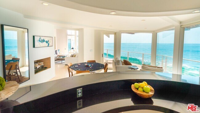 Building Photo - 27112 Malibu Cove Colony Dr