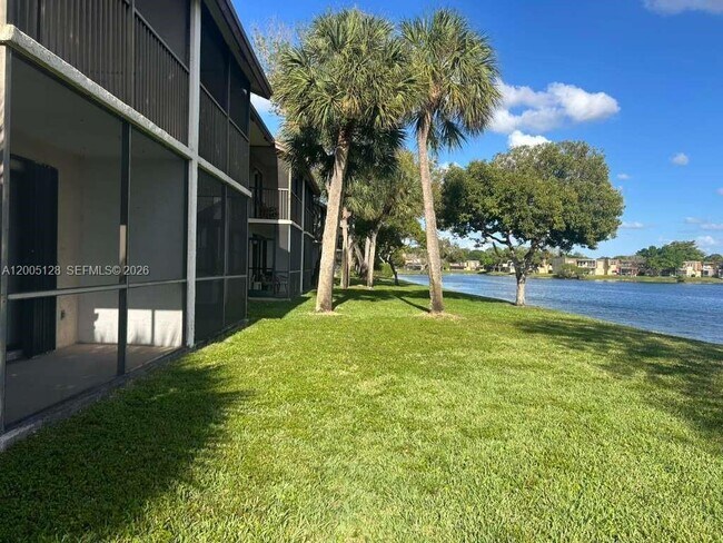 Building Photo - 9926 Nob Hill Ct