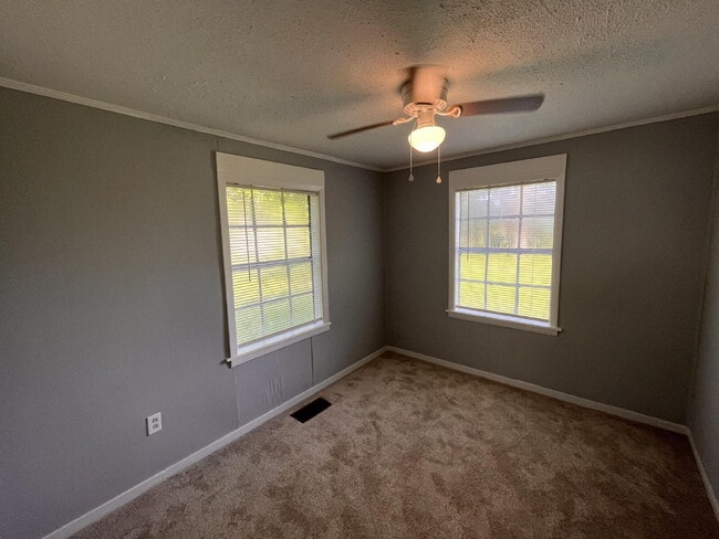 Building Photo - Cozy 3BR Rental in Pearl, MS – Spacious Ya...