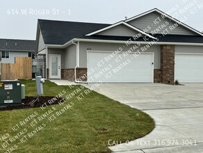 Building Photo - 414 W Roger St