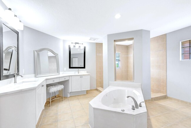 Building Photo - 6453 Paradise Cove