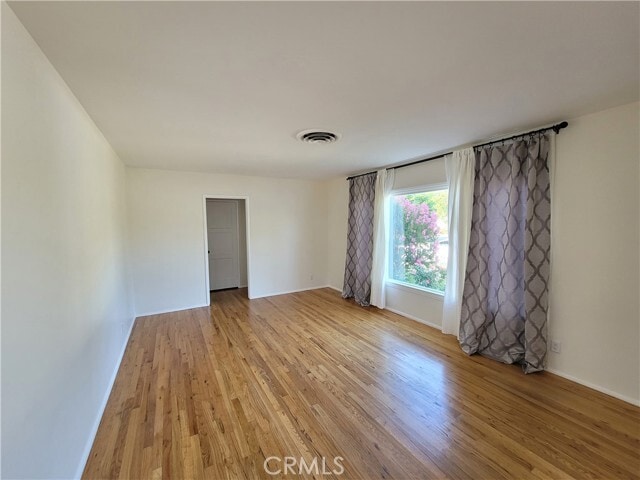 Building Photo - 6121 White Oak Ave