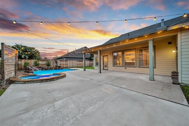 Building Photo - 27225 Alexandra Springs Ln