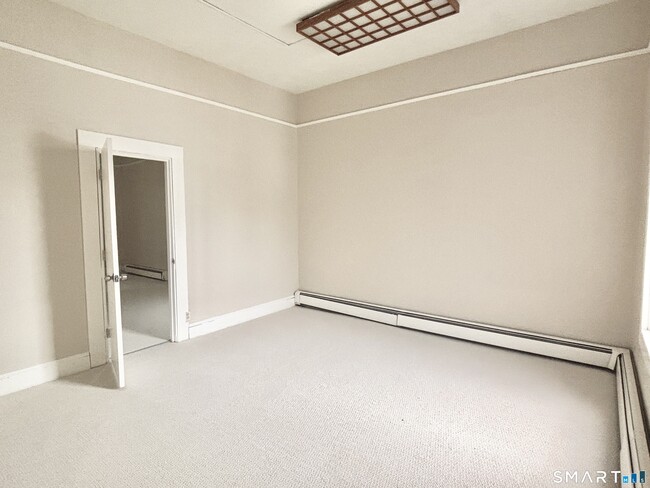 Building Photo - 41 Saugatuck Ave