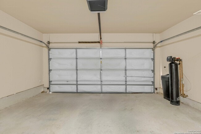 Building Photo - 3511 Bennington Way