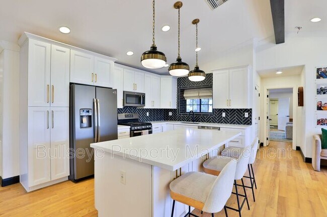 Building Photo - 2672 E Mesquite St