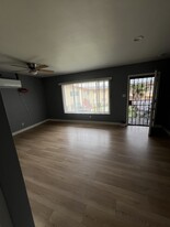Building Photo - 6906 Marbrisa Ave