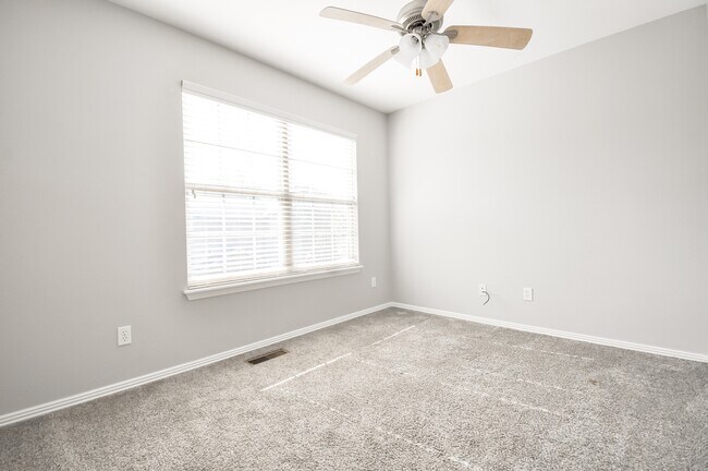 Building Photo - 1446 W Netherland Way