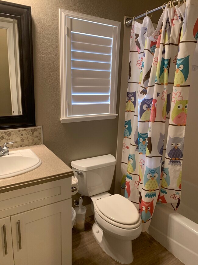 Building Photo - 2080 Henderson Way