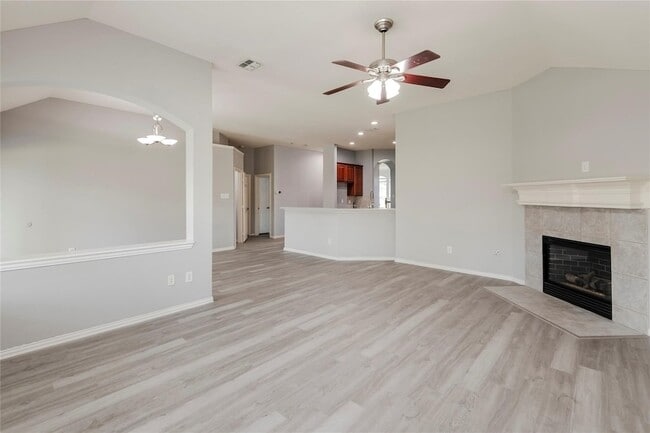 Building Photo - 12422 Daimler Dr
