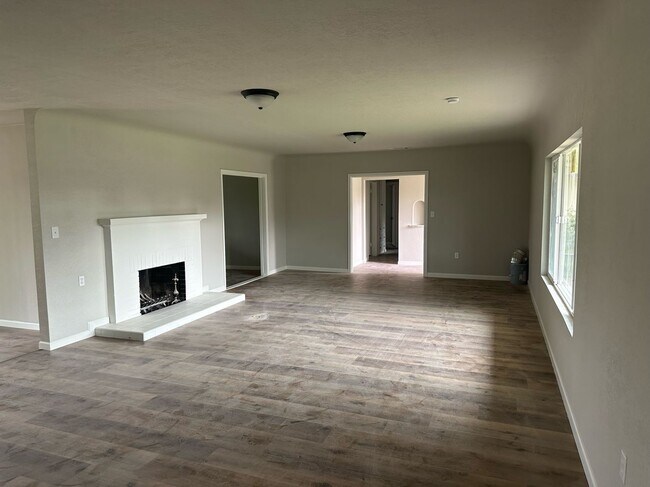 Building Photo - 1724 McKinley Ave