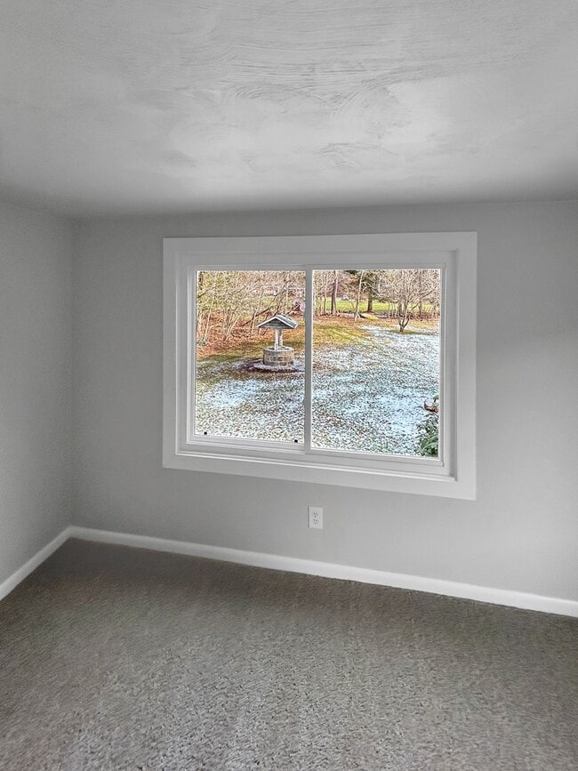 Building Photo - Welcome to this newly remodeled gem located in the heart of Collier, PA.