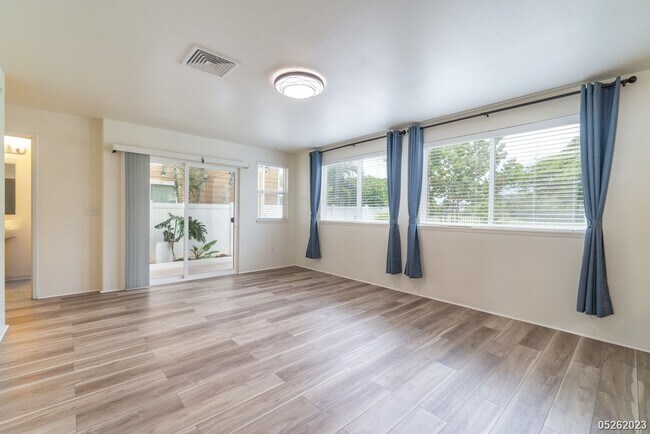 Building Photo - 4 Bed 2.5 Bath in Hoonani