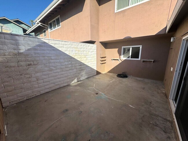 Building Photo - Spacious Ventura Keys Condo- Enjoy The Marina Life!