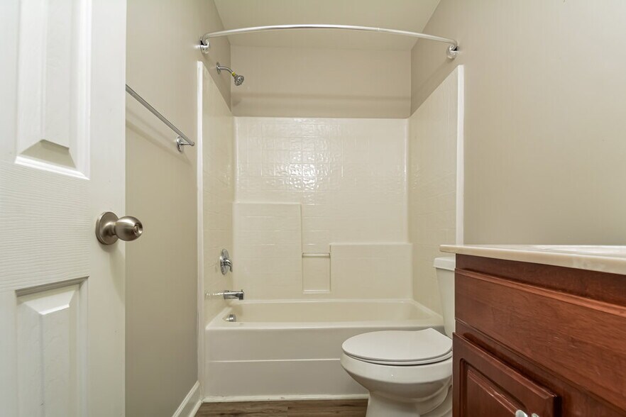 Building Photo - 225 Braxcarr St