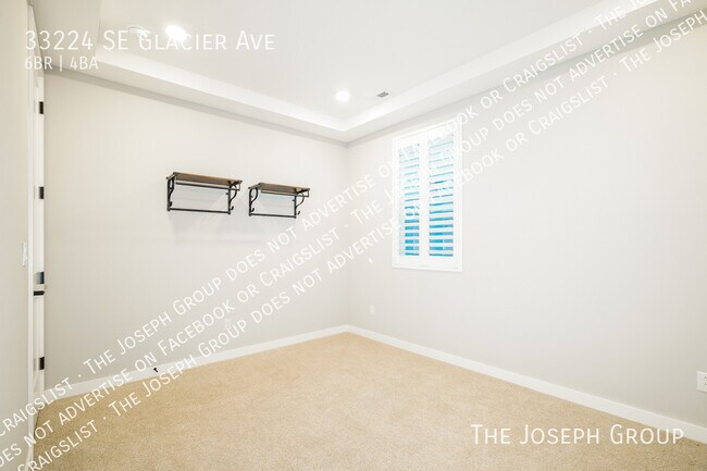 Building Photo - 33224 Glacier Ave SE