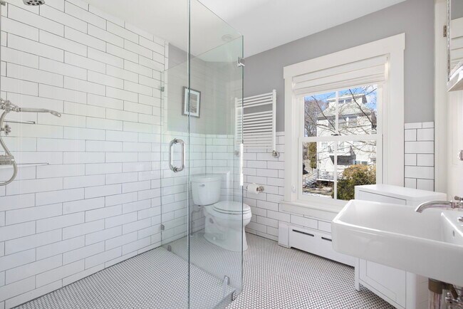 Building Photo - 89 Gibbs Ave