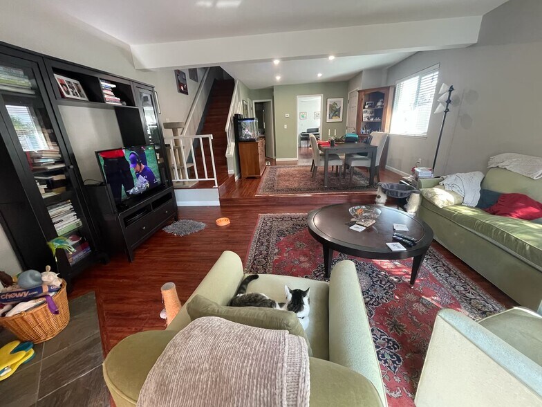 Building Photo - 127 Shepardson Ln