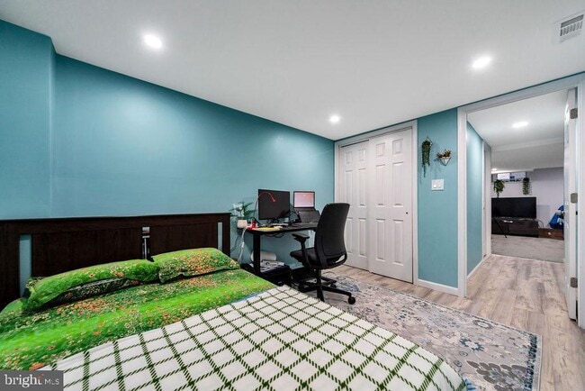 Building Photo - 945 Fariston Dr