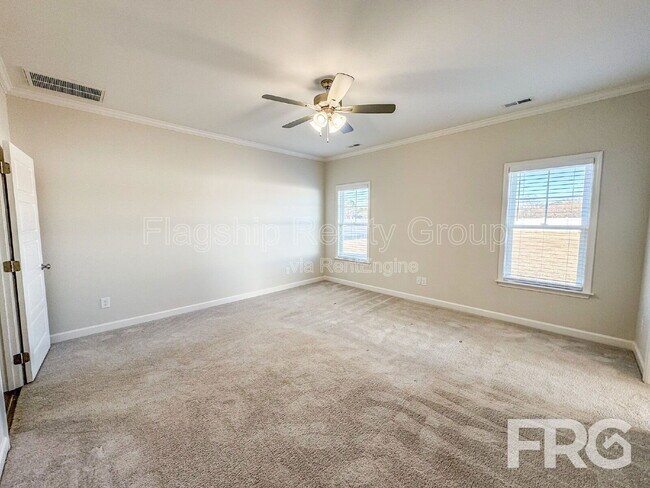 Building Photo - 101 Creeks Edge Dr