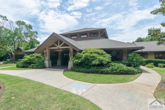Building Photo - 211 North Ave