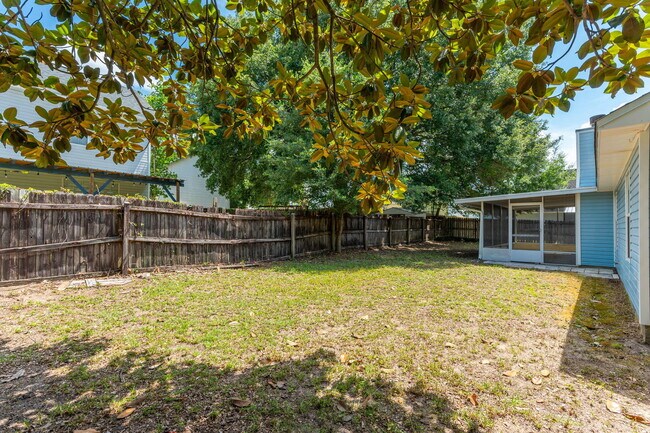 Building Photo - 4253 Antioch Rd