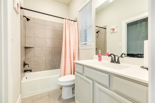 Building Photo - 9806 Starry Night Ln