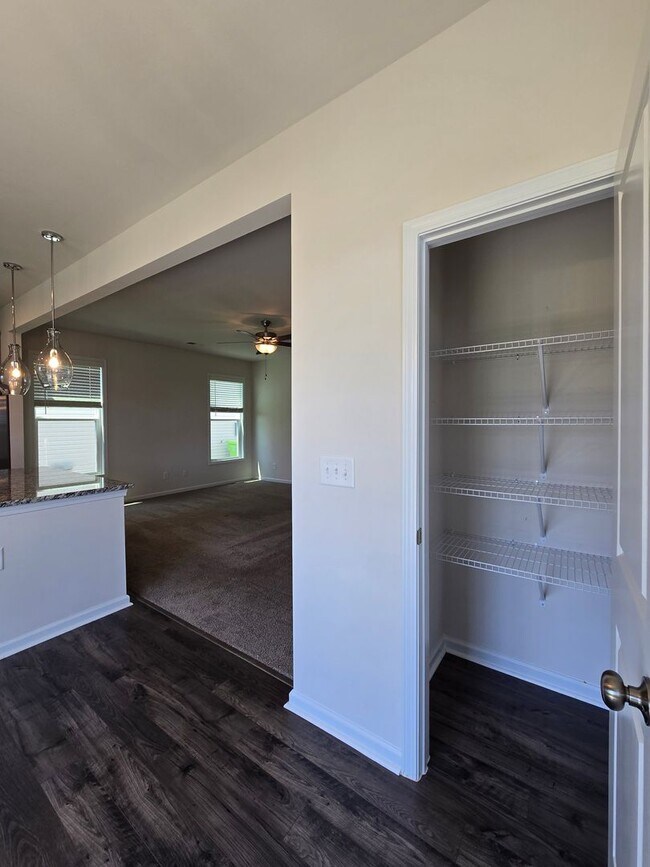 Building Photo - 1032 Crescent Moon Lp