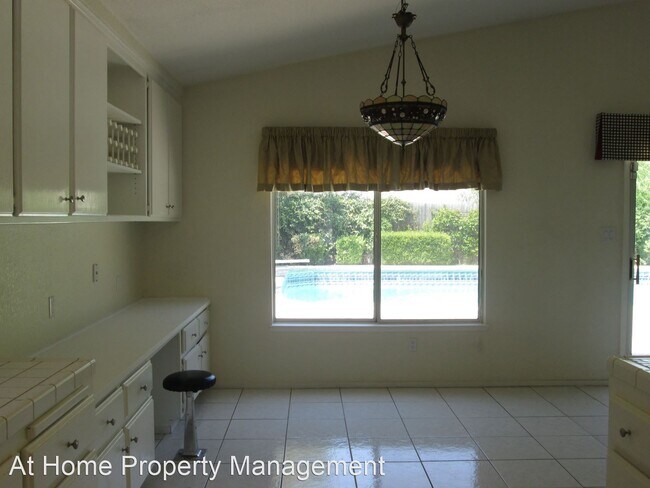 Building Photo - 3 br, 2 bath House - 10400 Single Oak