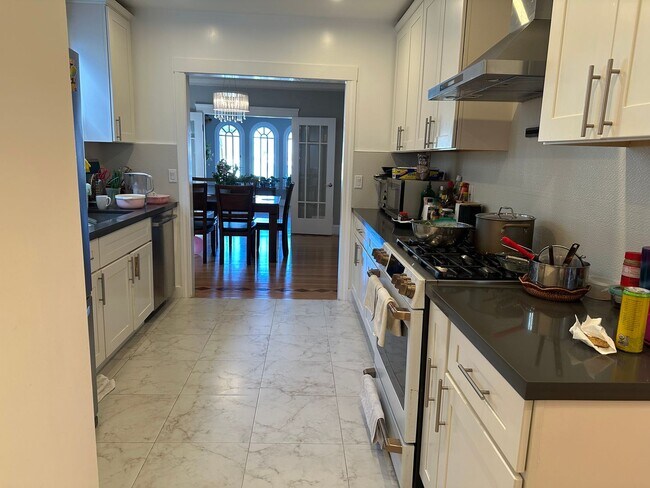 Building Photo - Charming Remodeled Home in Prime Excelsior...