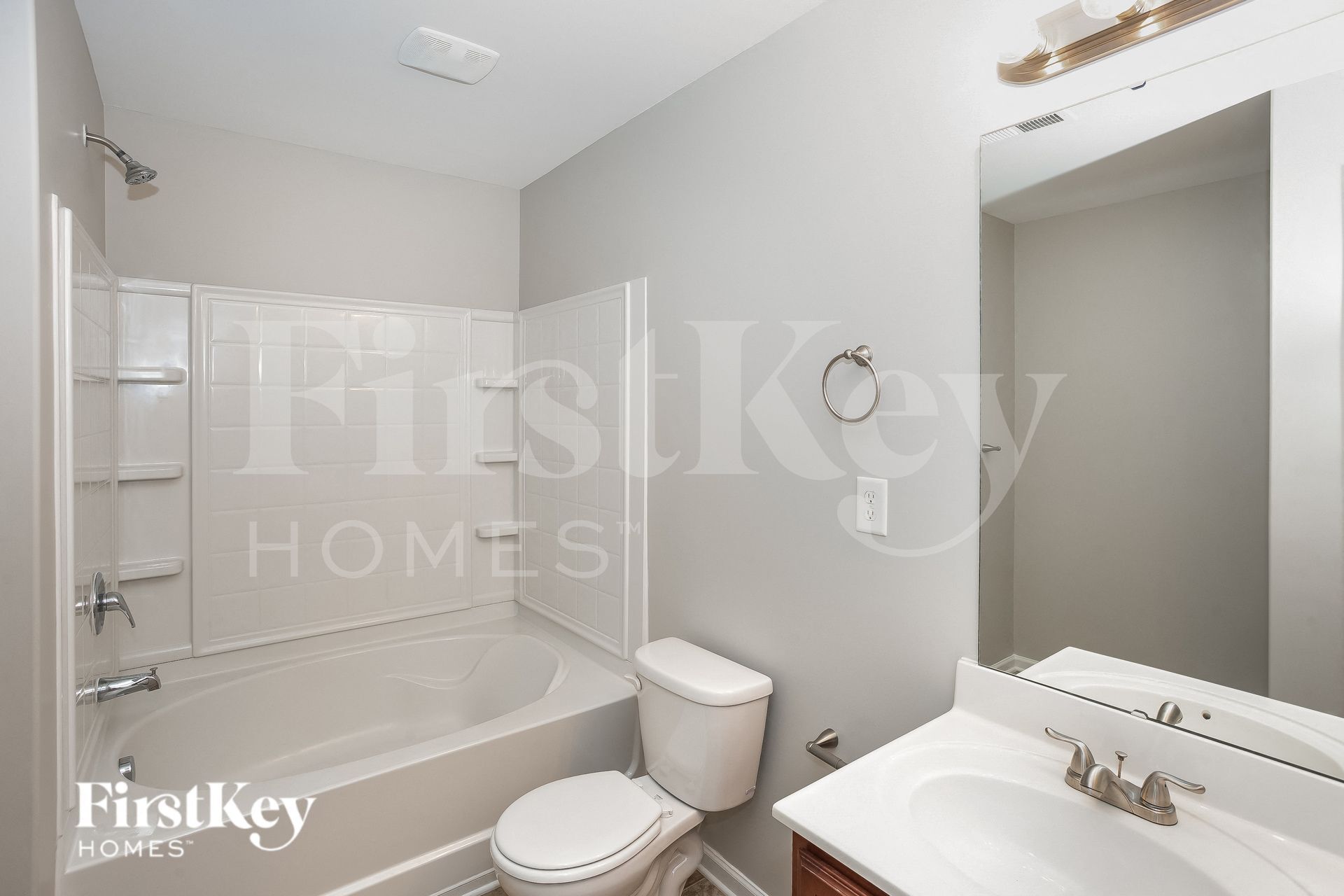 Building Photo - 4944 Rockwood Rd