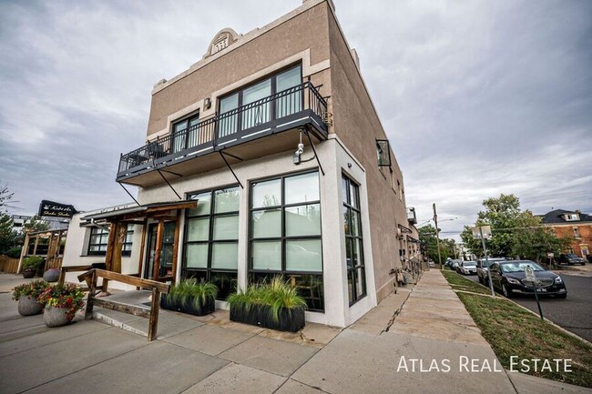 Primary Photo - 2nd Floor LoHi 2 Bed 1 Bath with a Private...