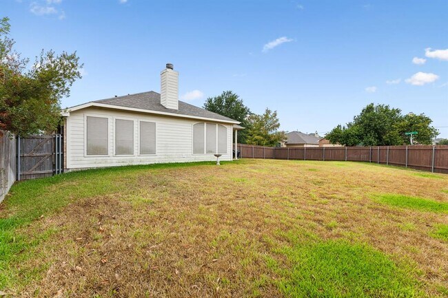 Building Photo - 3400 Trickling Springs Way