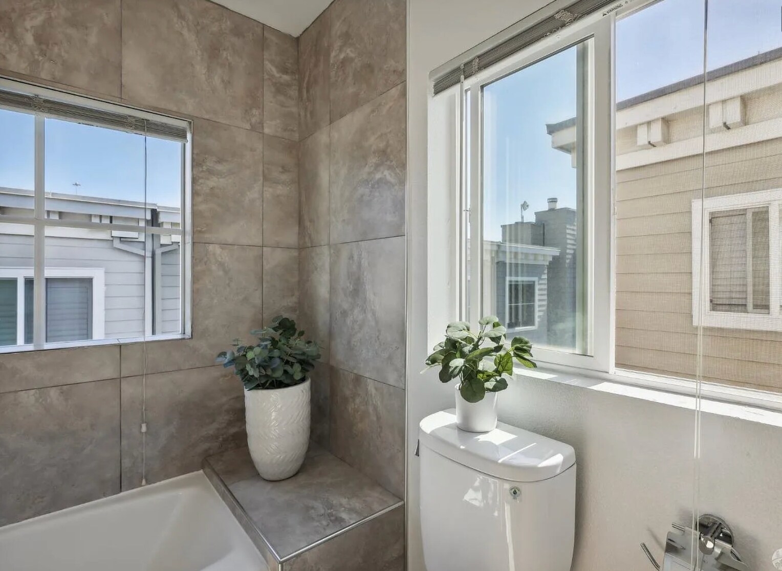 Building Photo - 28 Jennifer Pl