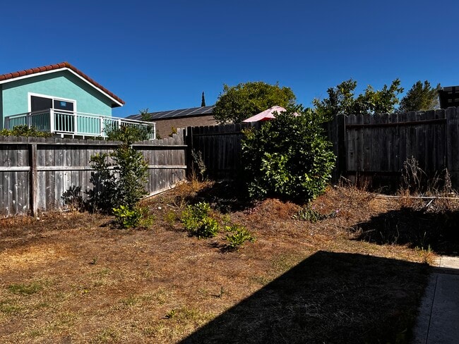 Building Photo - 10438 Parkdale Ave