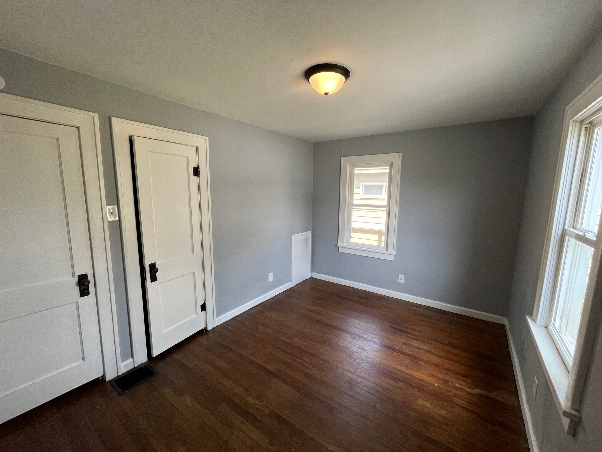 Building Photo - 3614 Columbus Ave