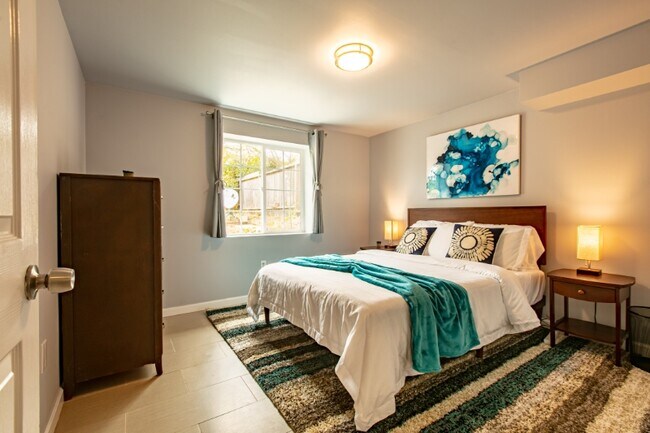 Building Photo - 234 Del Prado Dr