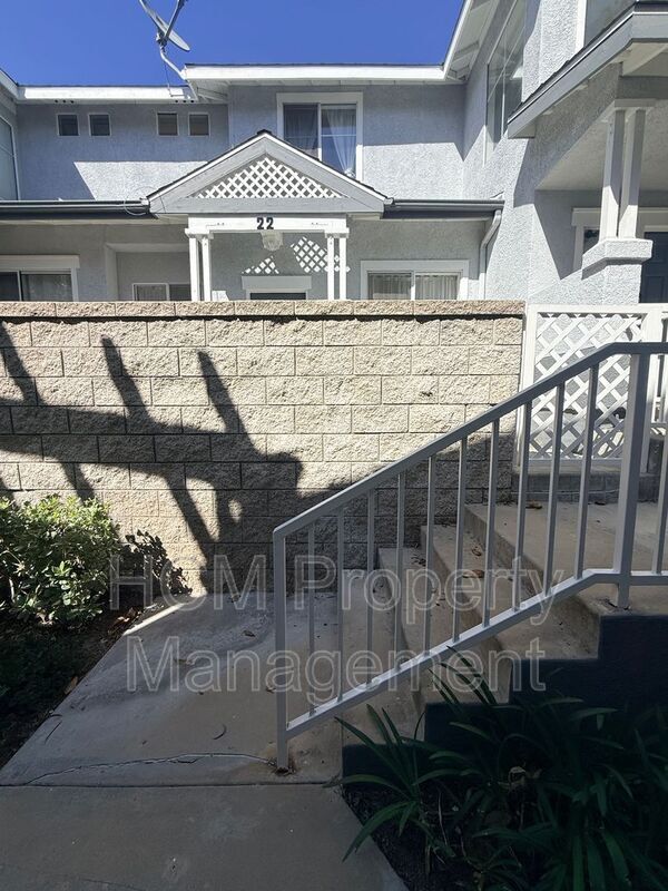 Building Photo - 22 Carlsbad Ln