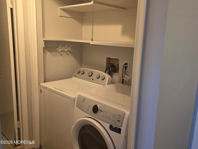 Building Photo - 421 Ibis Ct
