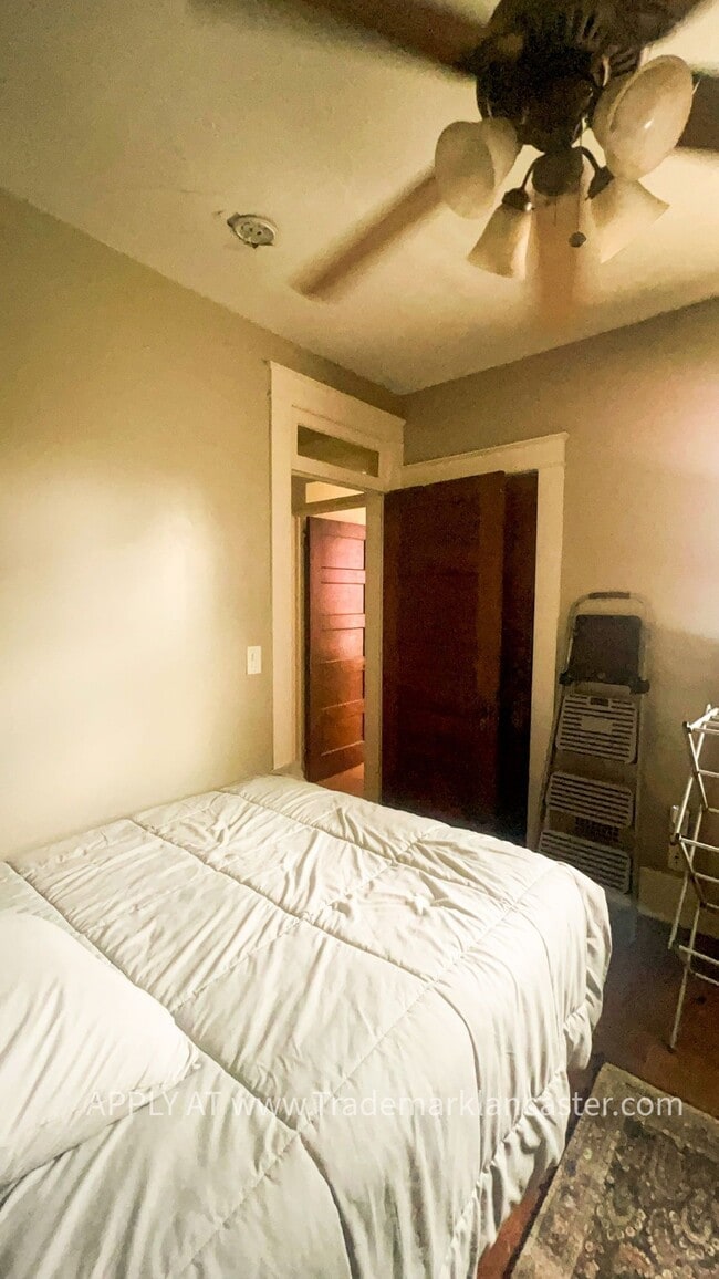 Building Photo - 40 N Plum St