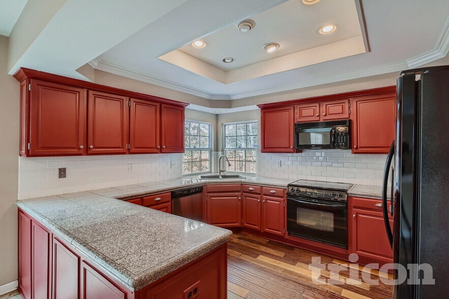 Building Photo - 5752 S Ouray Ct